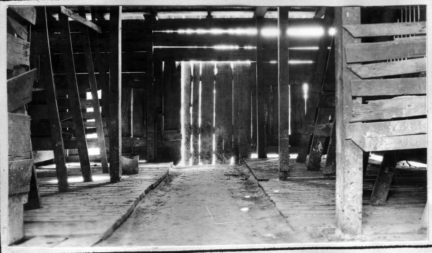 080~R. A. Walker Barn Interior Aug 1920.jpg
